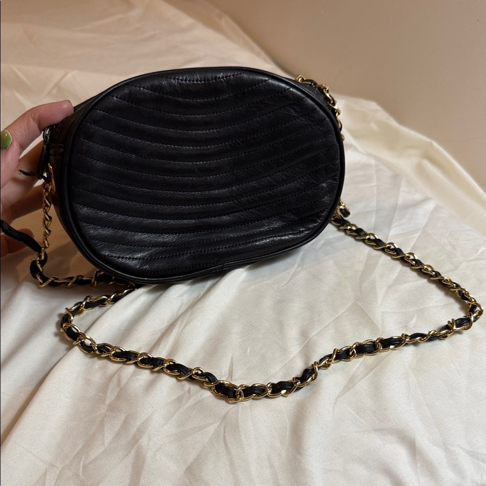 Preswick & Moore Black Quilted Crossbody Bag